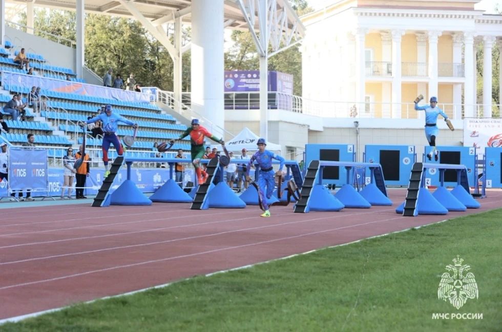 На XV Чемпионате мира среди юношей и юниоров и XI Чемпионате мира среди девушек и юниорок по пожарно-спасательному спорту установлены новые мировые рекорды в преодолении 100-метровой полосы с препятствиями На XV Чемпионате мира среди юношей и юниоров и XI Чемпионате мира среди девушек и юниорок по пожарно-спасательному спорту установлены новые мировые рекорды в преодолении 100-метровой полосы с препятствиями