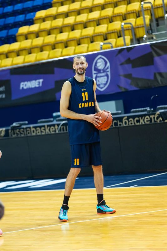 Курс на золото: баскетбольный клуб «Химки» представил состав на новый соревновательный сезон Курс на золото: баскетбольный клуб «Химки» представил состав на новый соревновательный сезон