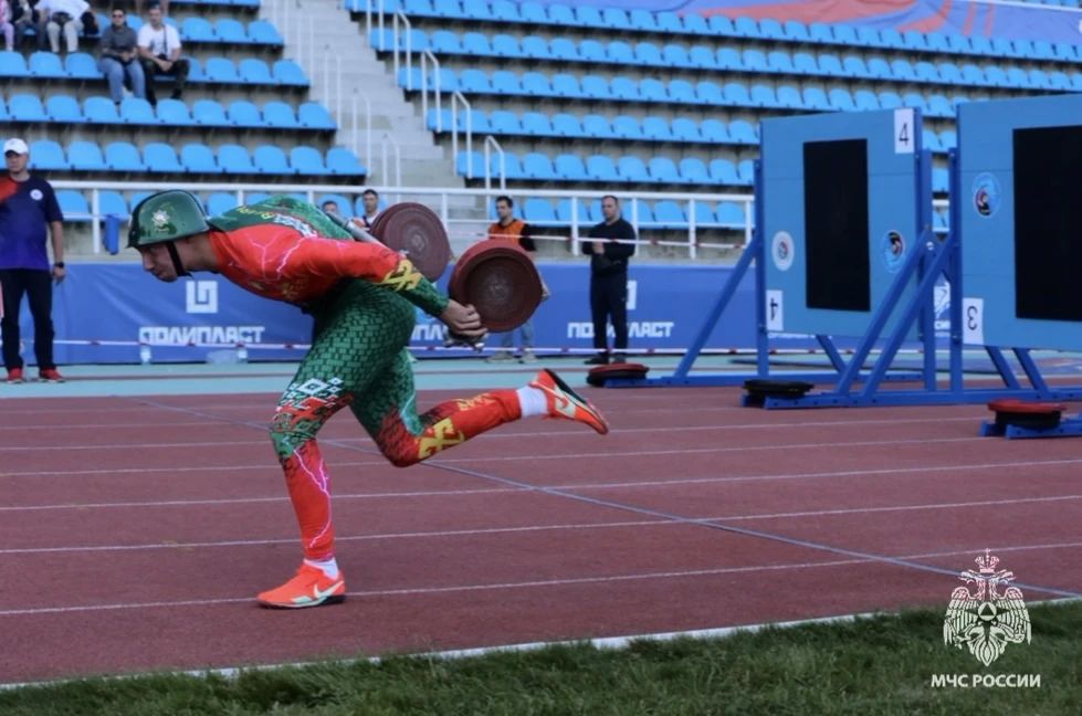 На XV Чемпионате мира среди юношей и юниоров и XI Чемпионате мира среди девушек и юниорок по пожарно-спасательному спорту установлены новые мировые рекорды в преодолении 100-метровой полосы с препятствиями На XV Чемпионате мира среди юношей и юниоров и XI Чемпионате мира среди девушек и юниорок по пожарно-спасательному спорту установлены новые мировые рекорды в преодолении 100-метровой полосы с препятствиями