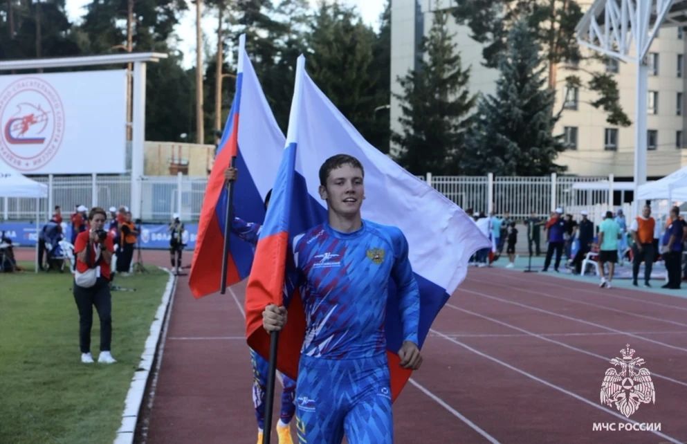 На XV Чемпионате мира среди юношей и юниоров и XI Чемпионате мира среди девушек и юниорок по пожарно-спасательному спорту установлены новые мировые рекорды в преодолении 100-метровой полосы с препятствиями На XV Чемпионате мира среди юношей и юниоров и XI Чемпионате мира среди девушек и юниорок по пожарно-спасательному спорту установлены новые мировые рекорды в преодолении 100-метровой полосы с препятствиями