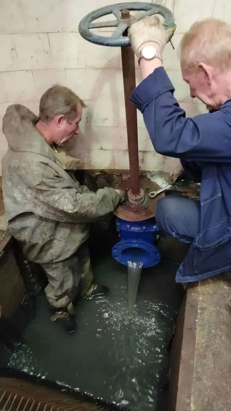 #ИтогиНеделиЖКХ. «Дмитровский водоканал» В селе Ильинское заменили глубинный насос на водозаборном узле В г. Дмитров, ул. Левонабережная устранили протечку водопровода В п. Мельчевка усилили канализационный коллектор —...