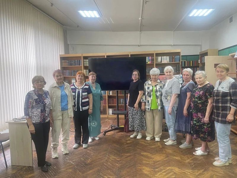 В Белоозёрской городской библиотеке прошло информационное мероприятие «Сквозь дым и пламя Курской битвы, посвященное Дню воинской славы России - Дню разгрома советскими войсками немецко-фашистских войск в Курской битве В Белоозёрской городской библиотеке прошло информационное мероприятие «Сквозь дым и пламя Курской битвы, посвященное Дню воинской славы России - Дню разгрома советскими войсками немецко-фашистских войск в Курской битве