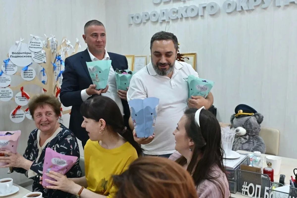 Участницы клуба «Гармония» в Балашихе встретились с защитниками Отечества Участницы клуба «Гармония» в Балашихе встретились с защитниками Отечества