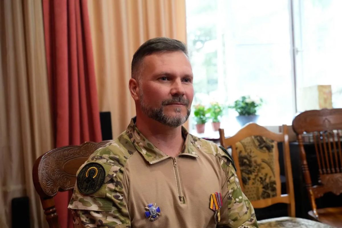 Андрей Воробьев: По поручению Президента вручил государственную награду бойцу из Клина Денису Лелькову — медаль «За храбрость» II степени за мужество и отвагу, проявленные при выполнении боевых задач Андрей Воробьев: По поручению Президента вручил государственную награду бойцу из Клина Денису Лелькову — медаль «За храбрость» II степени за мужество и отвагу, проявленные при выполнении боевых задач