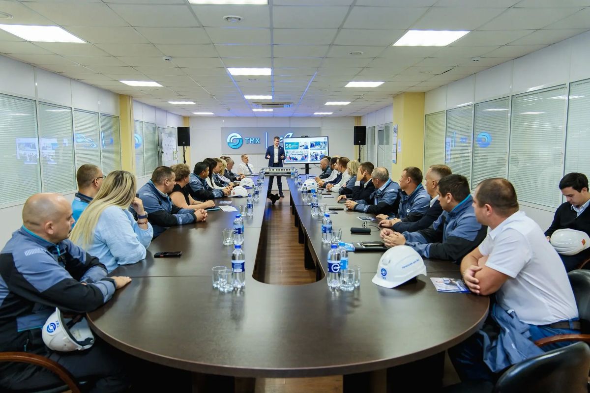 Вместе с генеральным директором и руководителями подразделений ДМЗ обсудили задачи, поставленные на заседании Государственного совета по вопросам обновления подвижного состава общественного транспорта, которое прошло под... Вместе с генеральным директором и руководителями подразделений ДМЗ обсудили задачи, поставленные на заседании Государственного совета по вопросам обновления подвижного состава общественного транспорта, которое прошло под...