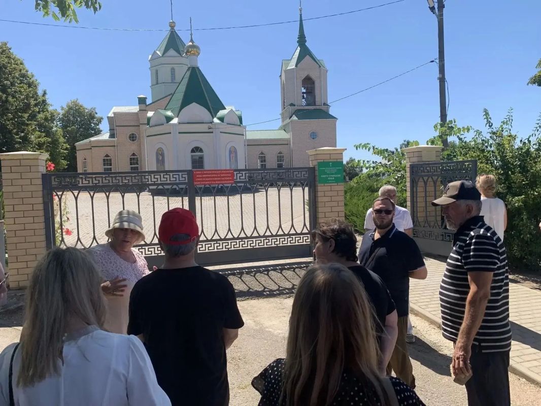 В рамках Дней архитектуры Ейского района состоялась экскурсия в станице Должанской В рамках Дней архитектуры Ейского района состоялась экскурсия в станице Должанской