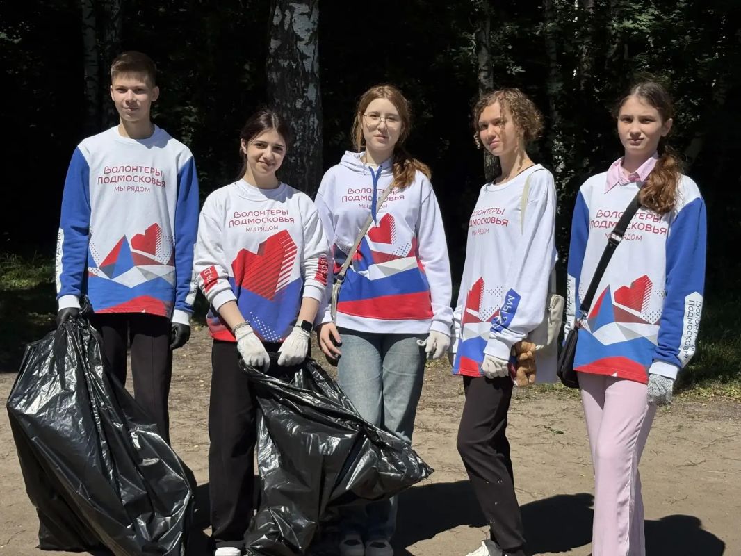 Добрые дела объединяют!. В нашем городе волонтёрское движение набирает силу — уже более 900 неравнодушных жителей делают мир лучше Добрые дела объединяют!. В нашем городе волонтёрское движение набирает силу — уже более 900 неравнодушных жителей делают мир лучше