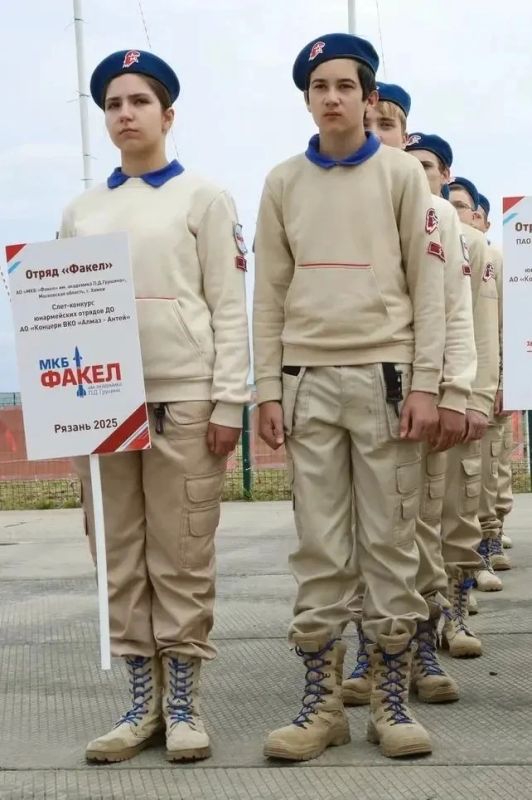 Юные техники из Химок триумфально выступили на слёте беспилотных систем Юные техники из Химок триумфально выступили на слёте беспилотных систем