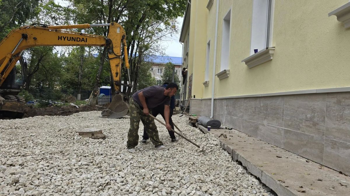 Капитальный ремонт центральной детской музыкальной школы имени А. А. Алябьева на улице Малышева выходит на финишную прямую Капитальный ремонт центральной детской музыкальной школы имени А. А. Алябьева на улице Малышева выходит на финишную прямую