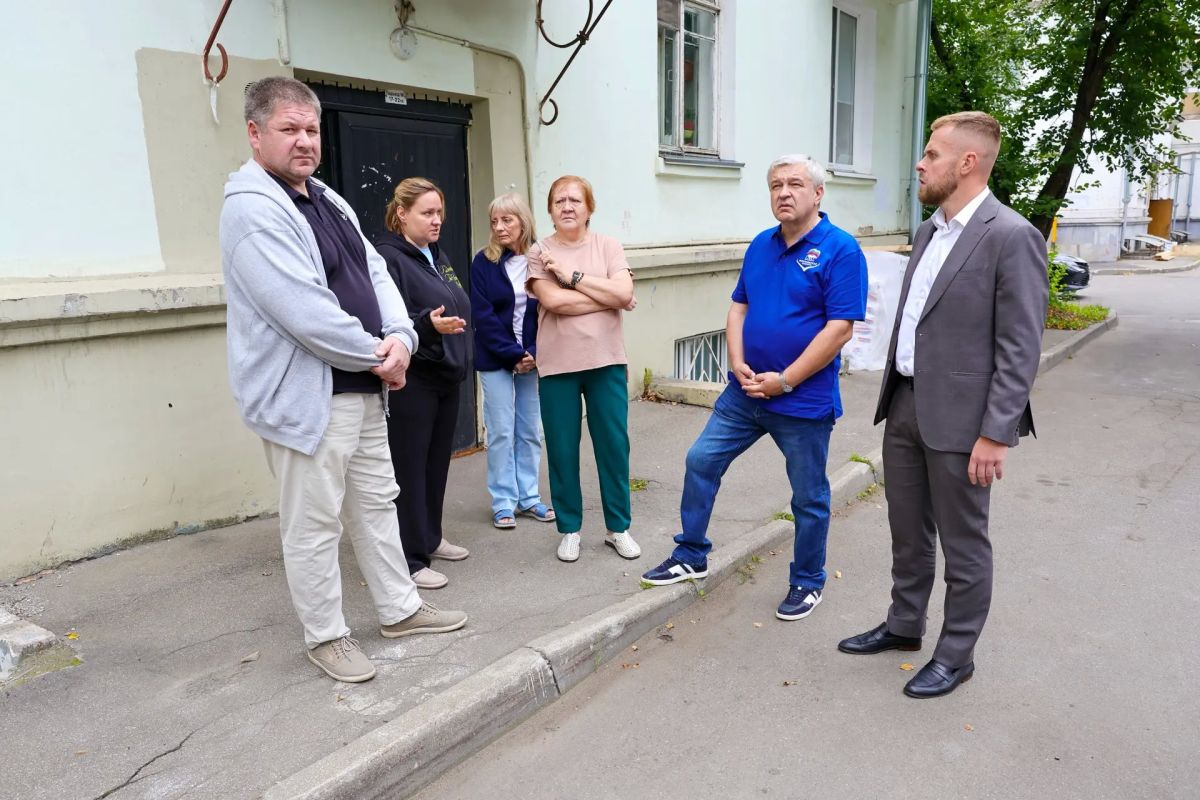 Юлия Купецкая: В Мытищах продолжается обновление подъездов в многоквартирных домах Юлия Купецкая: В Мытищах продолжается обновление подъездов в многоквартирных домах