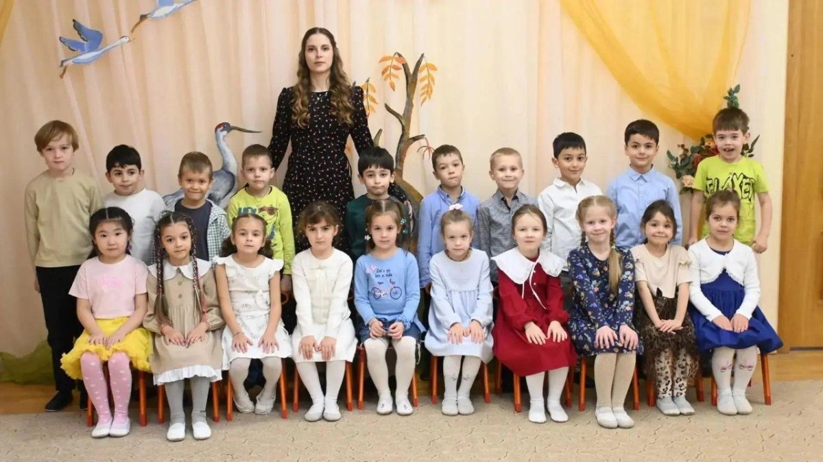 В Ленинском округе один из ярких примеров преданности педагогической профессии — Екатерина Захарова, воспитатель высшей квалификационной категории дошкольного отделения «Золотая рыбка» Развилковской школы В Ленинском округе один из ярких примеров преданности педагогической профессии — Екатерина Захарова, воспитатель высшей квалификационной категории дошкольного отделения «Золотая рыбка» Развилковской школы