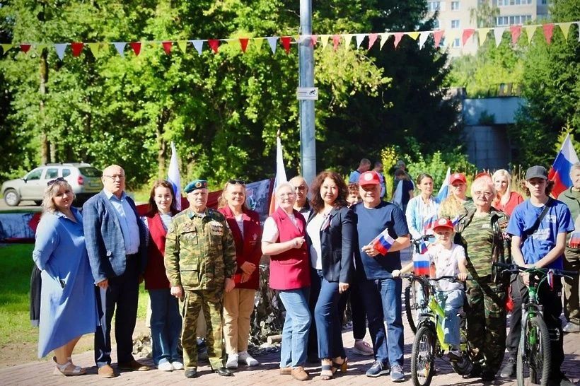 В Солнечногорске прошёл праздничный велопробег «Под флагом Единства» В Солнечногорске прошёл праздничный велопробег «Под флагом Единства»