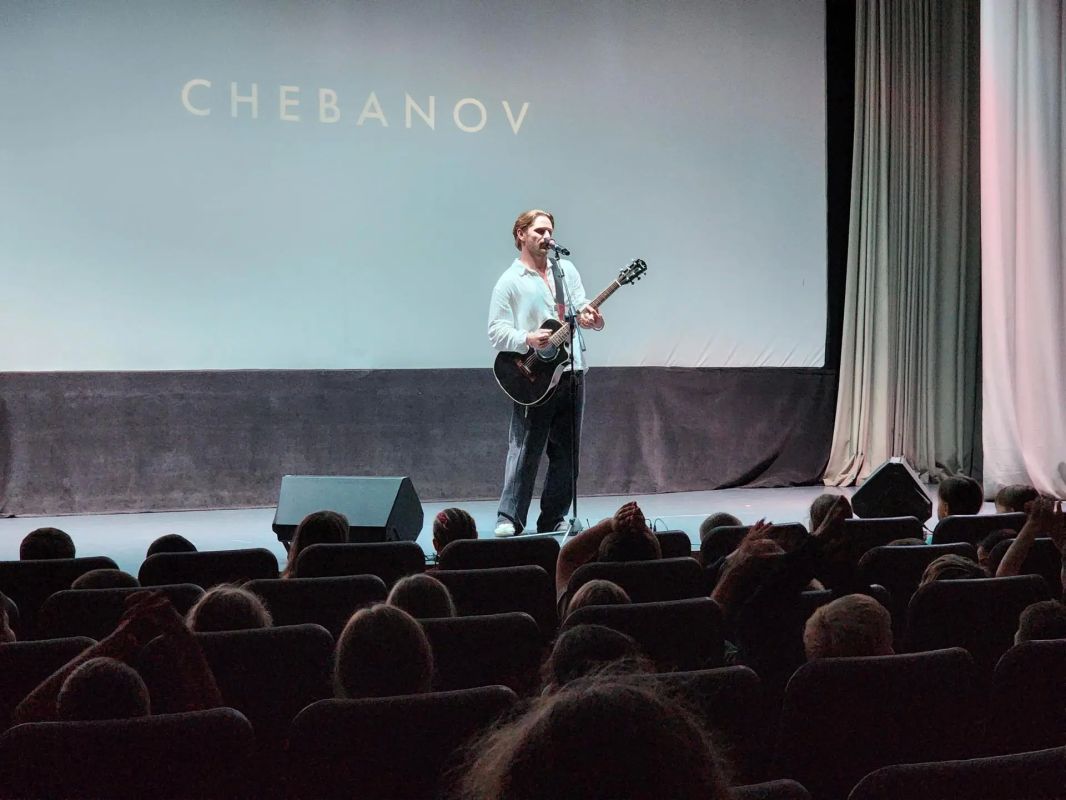 Участников 6-й смены оздоровительного лагеря «Левково» посетили известные блогеры Ваня Чебанов и Диана Синицина Участников 6-й смены оздоровительного лагеря «Левково» посетили известные блогеры Ваня Чебанов и Диана Синицина