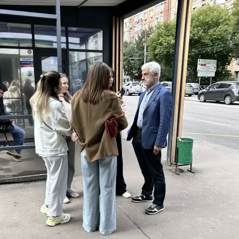 В Химках провели встречу с жителями Новых Химок В Химках провели встречу с жителями Новых Химок