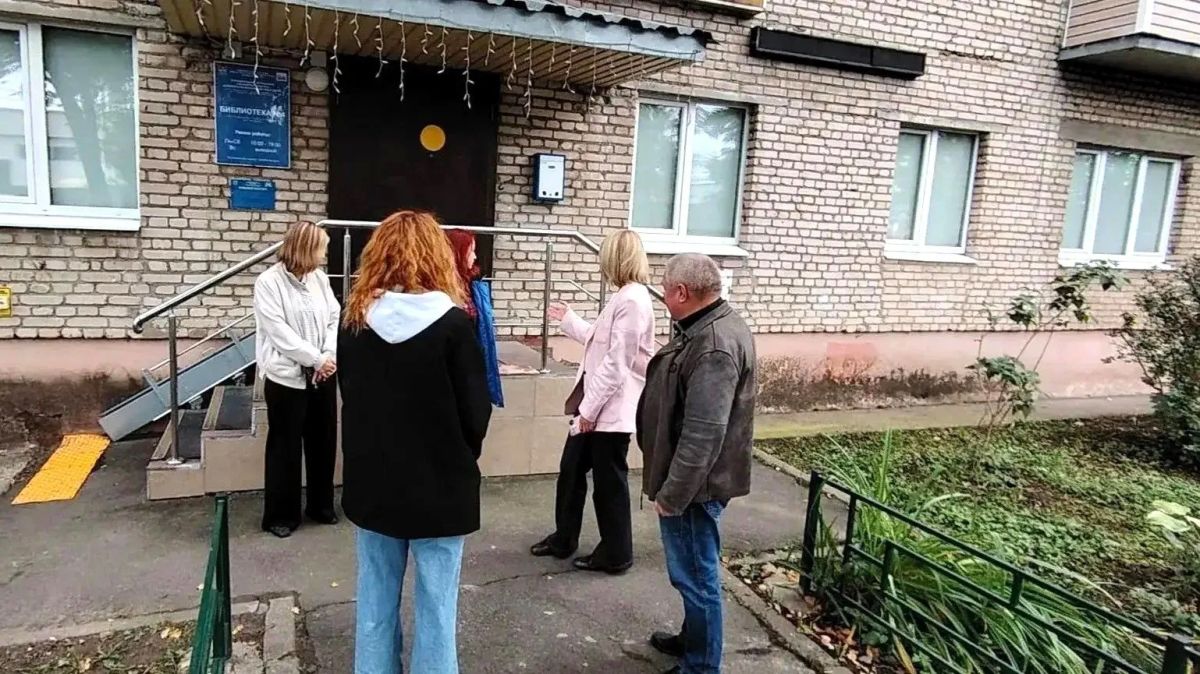 Благоустройство в деталях: новая клумба появится в микрорайоне Дружба Благоустройство в деталях: новая клумба появится в микрорайоне Дружба