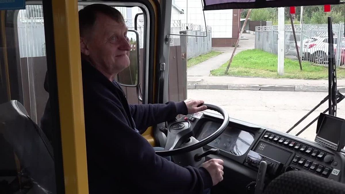 В Химках проверили готовность школьных автобусов к новому учебному году