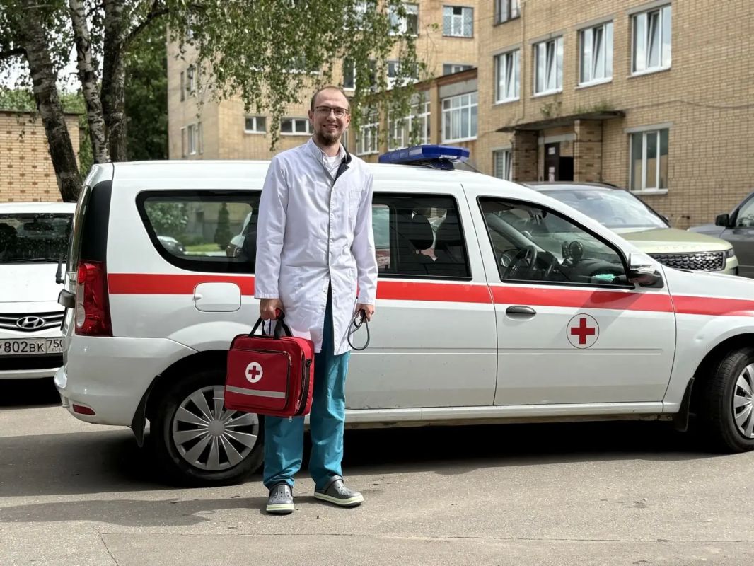 Константин Михальков: В 2026 году вступили в силу новые меры поддержки педагогов и медиков по «Народной программе» Константин Михальков: В 2026 году вступили в силу новые меры поддержки педагогов и медиков по «Народной программе»