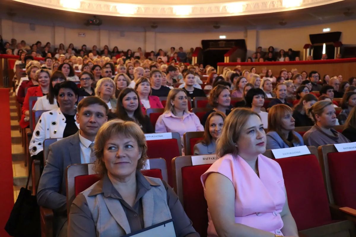 В Ступино обсудили развитие образования и поддержку педагогов В Ступино обсудили развитие образования и поддержку педагогов