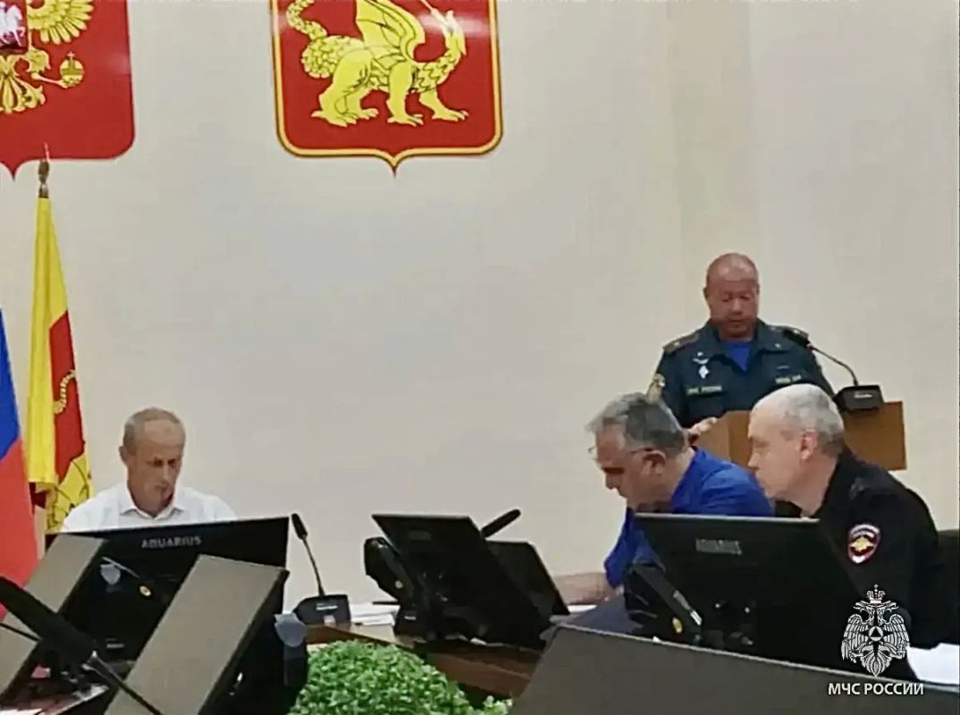 В преддверии нового учебного года и выборов в Егорьевске рассмотрели вопросы комплексной безопасности В преддверии нового учебного года и выборов в Егорьевске рассмотрели вопросы комплексной безопасности