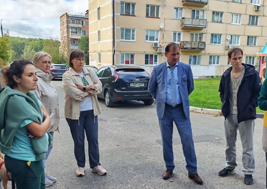 Выездной осмотр двора в мкр Выездной осмотр двора в мкр