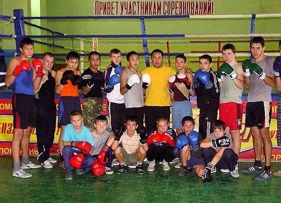 #ЗнайНаших. В Международный день бокса героем рубрики «Знай наших» стал сотрудник Домодедовского отдела вневедомственной охраны Главного управления Росгвардии по Московской области прапорщик полиции Сергей Ш. В Росгвардии... #ЗнайНаших. В Международный день бокса героем рубрики «Знай наших» стал сотрудник Домодедовского отдела вневедомственной охраны Главного управления Росгвардии по Московской области прапорщик полиции Сергей Ш. В Росгвардии...