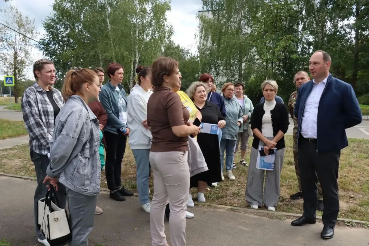 Сергей Мужальских: Обсудил с жителями Ивановского благоустройство территории