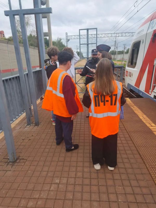 В Долгопрудном на станции МЦД «Новодачная» оштрафовали нарушителей В Долгопрудном на станции МЦД «Новодачная» оштрафовали нарушителей
