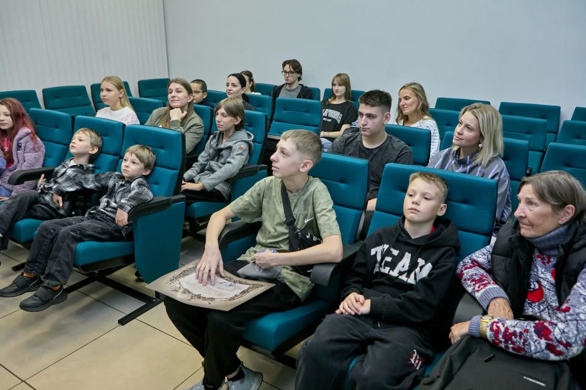 Подготовку детей участников СВО к новому учебному году обсудили в Балашихе Подготовку детей участников СВО к новому учебному году обсудили в Балашихе