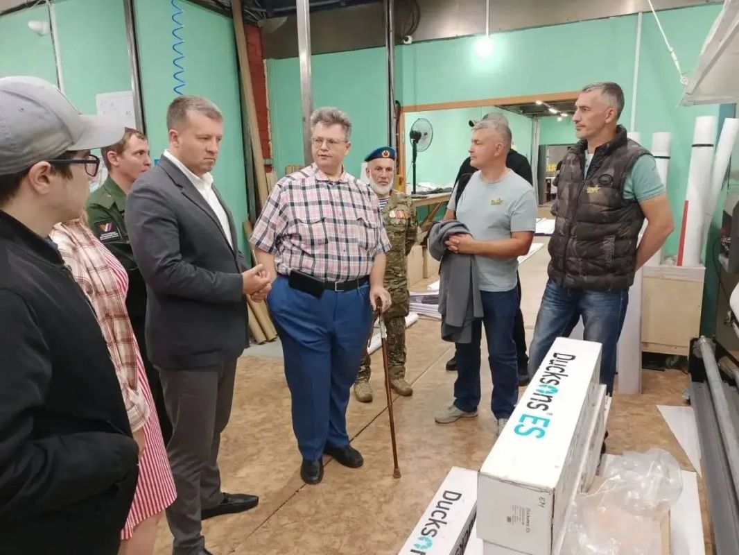 В рамках программы Промышленного туризма ветераны специальной военной операции посетили типографию ФОРМАТ+, предлагающую полный спектр рекламных услуг: от разработки дизайн-макетов до изготовления и монтажа рекламных... В рамках программы Промышленного туризма ветераны специальной военной операции посетили типографию ФОРМАТ+, предлагающую полный спектр рекламных услуг: от разработки дизайн-макетов до изготовления и монтажа рекламных...