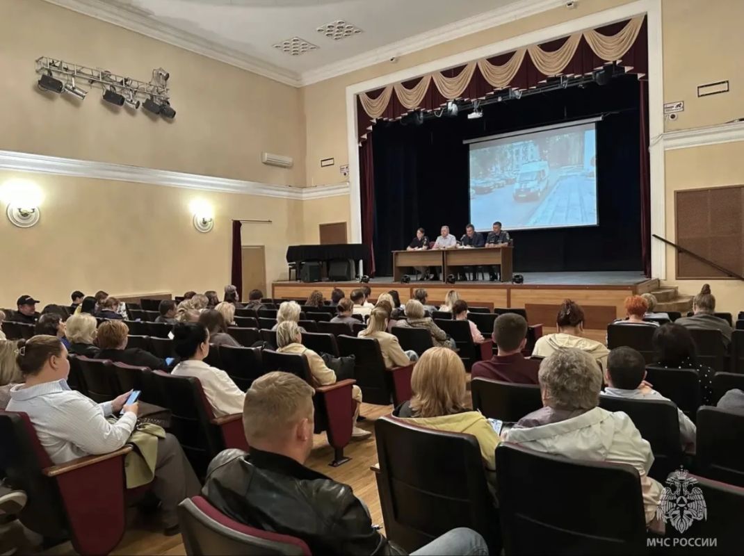 В Пушкино прошло совещание по подготовке избирательных участков к Единому дню голосования В Пушкино прошло совещание по подготовке избирательных участков к Единому дню голосования