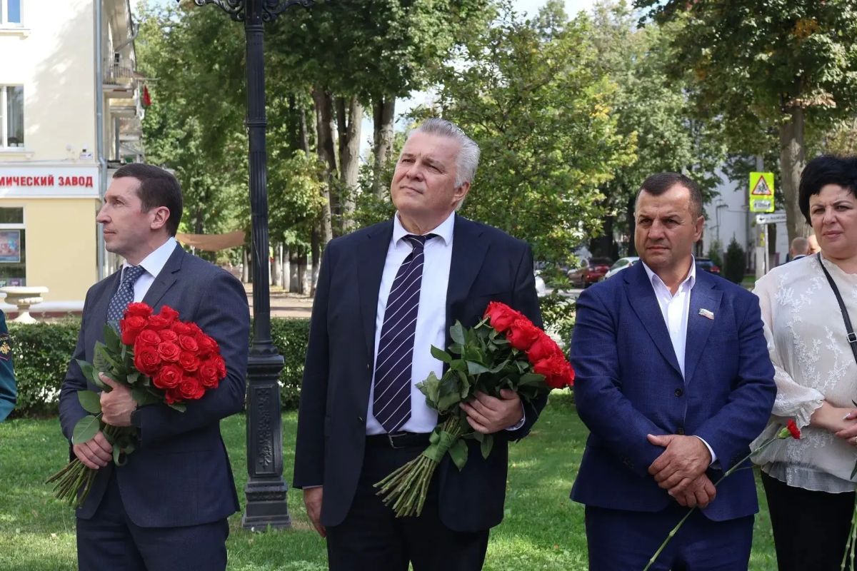 В сквере Новикова почтили память просветителя в День города Ступино В сквере Новикова почтили память просветителя в День города Ступино