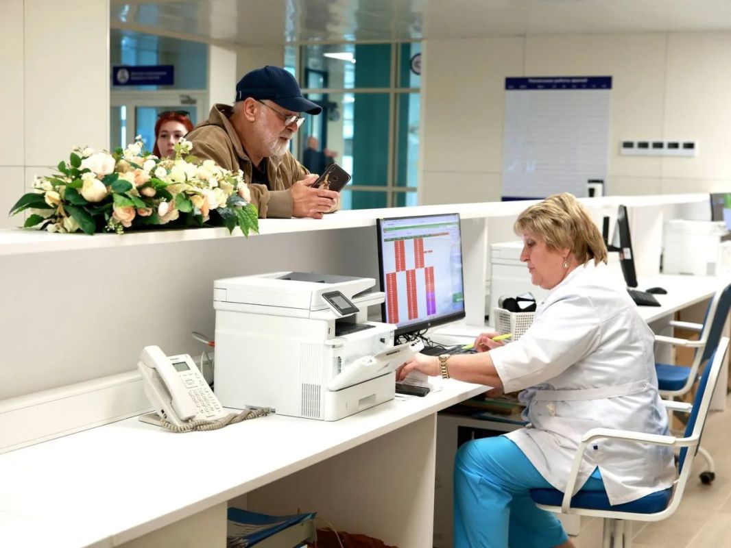 Андрей Воробьев: В Королеве открылась одна из крупнейших комплексных поликлиник Подмосковья — на 1000 посещений в смену Андрей Воробьев: В Королеве открылась одна из крупнейших комплексных поликлиник Подмосковья — на 1000 посещений в смену