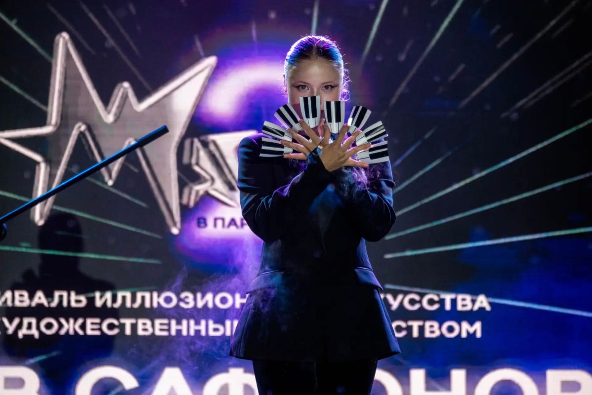 Показываем самые зрелищные моменты с фестиваля «Маги в парках» в нашем фоторепортаже Показываем самые зрелищные моменты с фестиваля «Маги в парках» в нашем фоторепортаже