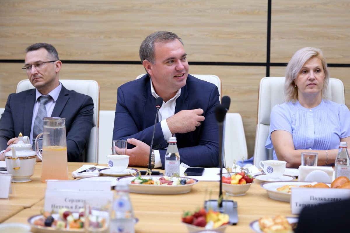 Пресс-завтрак с ректором МИИГАиК: итоги единой приемной кампании 2026 Пресс-завтрак с ректором МИИГАиК: итоги единой приемной кампании 2026
