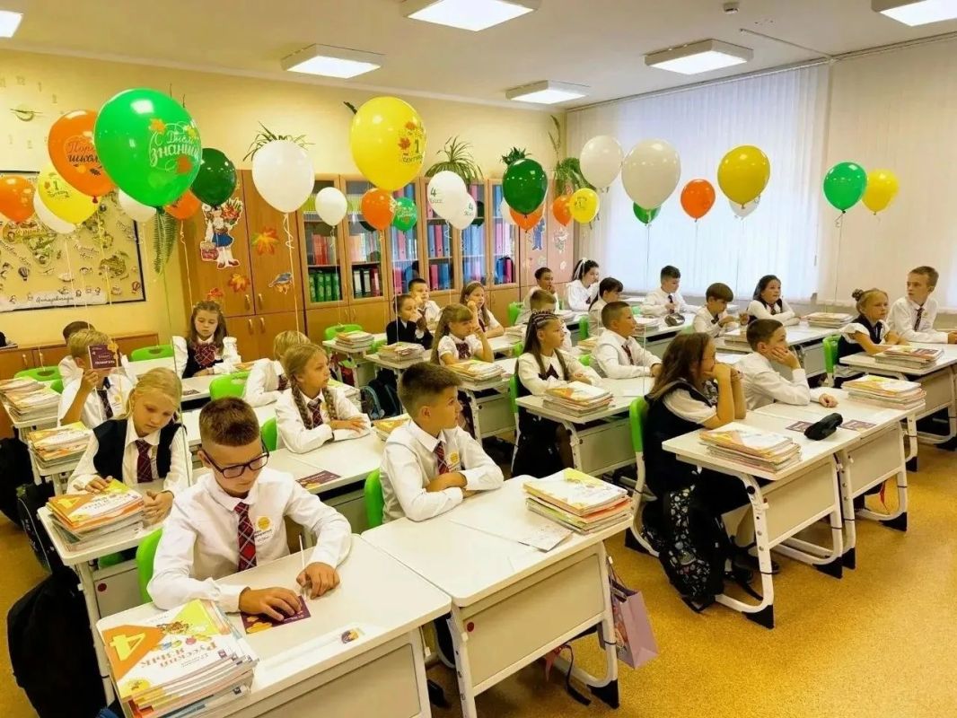 В школе №9 Ступино прозвенел первый звонок для 176 первоклассников В школе №9 Ступино прозвенел первый звонок для 176 первоклассников