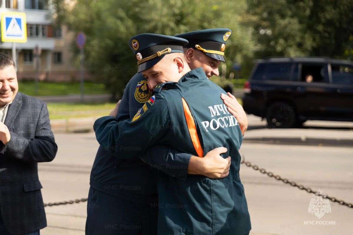 В Долгопрудном проводили на заслуженный отдых заместителя начальника ПСЧ №82 Владимира Воржева В Долгопрудном проводили на заслуженный отдых заместителя начальника ПСЧ №82 Владимира Воржева