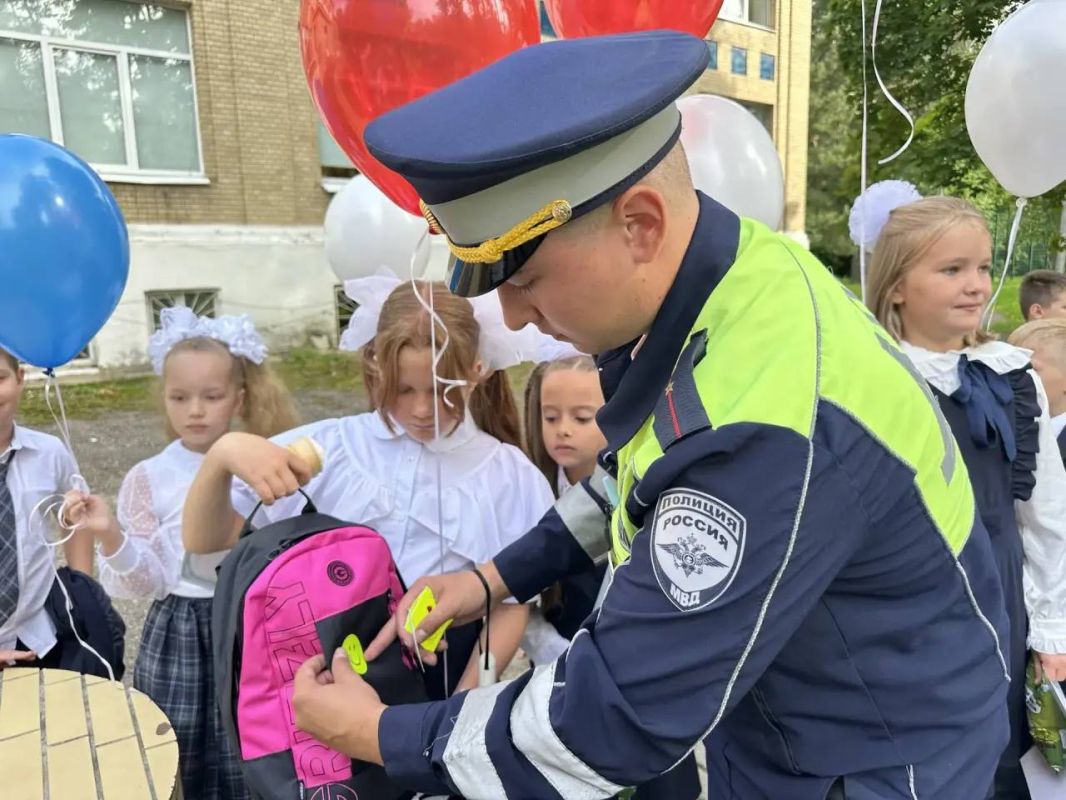 День знаний — это не только праздничные линейки и уроки безопасности, но и время повышенного контроля на дорогах День знаний — это не только праздничные линейки и уроки безопасности, но и время повышенного контроля на дорогах