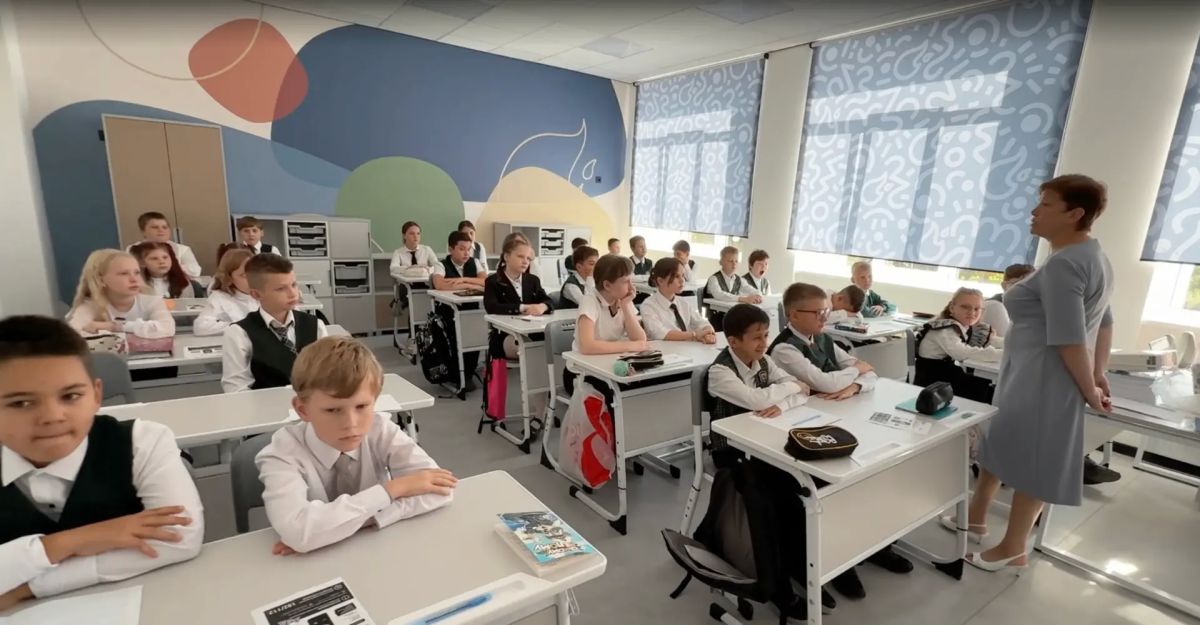 1 сентября в Клину открылся лицей №10 имени Дмитрия Менделеева 1 сентября в Клину открылся лицей №10 имени Дмитрия Менделеева
