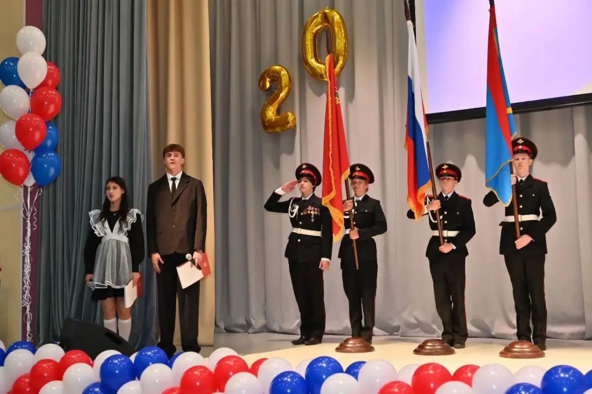 В Школе №1 Климовска прозвенел первый звонок для более чем 150 первоклассников В Школе №1 Климовска прозвенел первый звонок для более чем 150 первоклассников