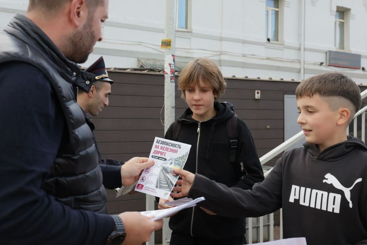 Сохрани себе жизнь. Накануне нового учебного года на железнодорожной станции Домодедово прошла акция «Сохрани себе жизнь» Сохрани себе жизнь. Накануне нового учебного года на железнодорожной станции Домодедово прошла акция «Сохрани себе жизнь»