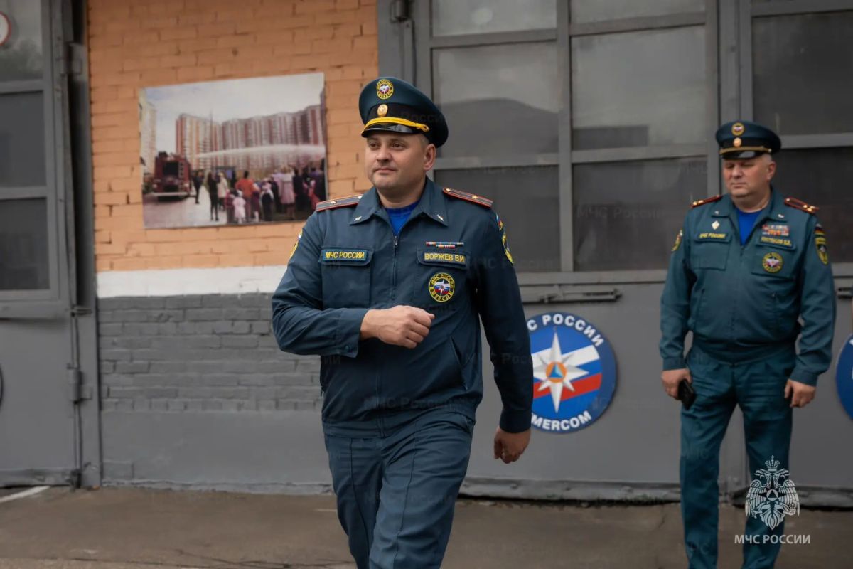 В Долгопрудном проводили на заслуженный отдых заместителя начальника ПСЧ №82 Владимира Воржева В Долгопрудном проводили на заслуженный отдых заместителя начальника ПСЧ №82 Владимира Воржева