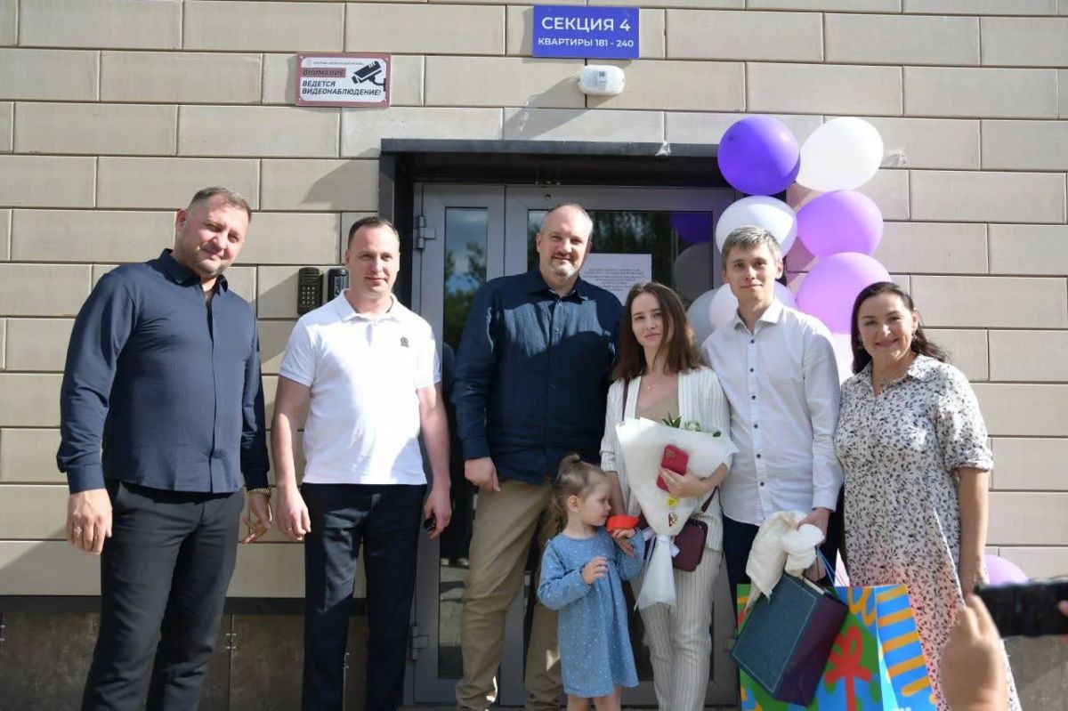 Более 400 семей переехали из аварийного жилья в новые квартиры в Дмитровском округе Более 400 семей переехали из аварийного жилья в новые квартиры в Дмитровском округе