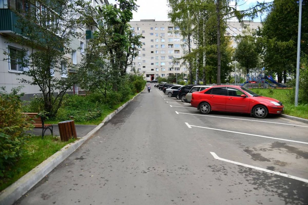 Порядка 300 дворов благоустроили в Подмосковье Порядка 300 дворов благоустроили в Подмосковье