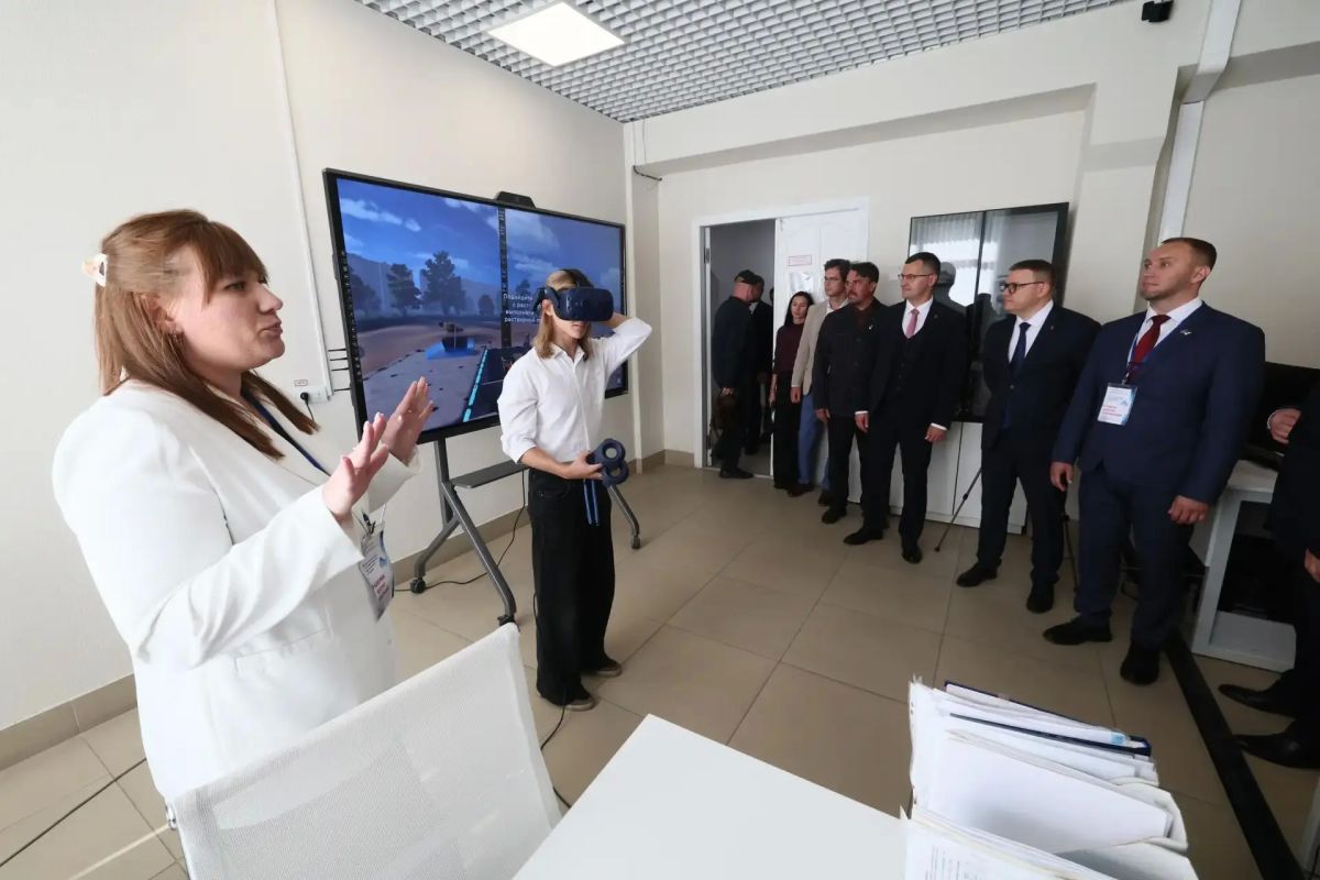 В День знаний Алексей Текслер оценил модернизацию Южно-Уральского технического колледжа В День знаний Алексей Текслер оценил модернизацию Южно-Уральского технического колледжа