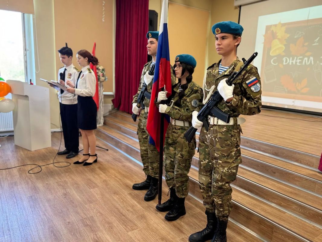 Первые звонки прозвенели в школах Химок Первые звонки прозвенели в школах Химок