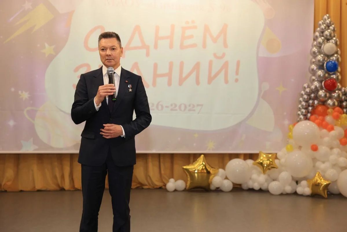 Игорь Трифонов: Новый учебный год в гимназии №9 начался с открытия инженерного класса ракетостроительного профиля Игорь Трифонов: Новый учебный год в гимназии №9 начался с открытия инженерного класса ракетостроительного профиля