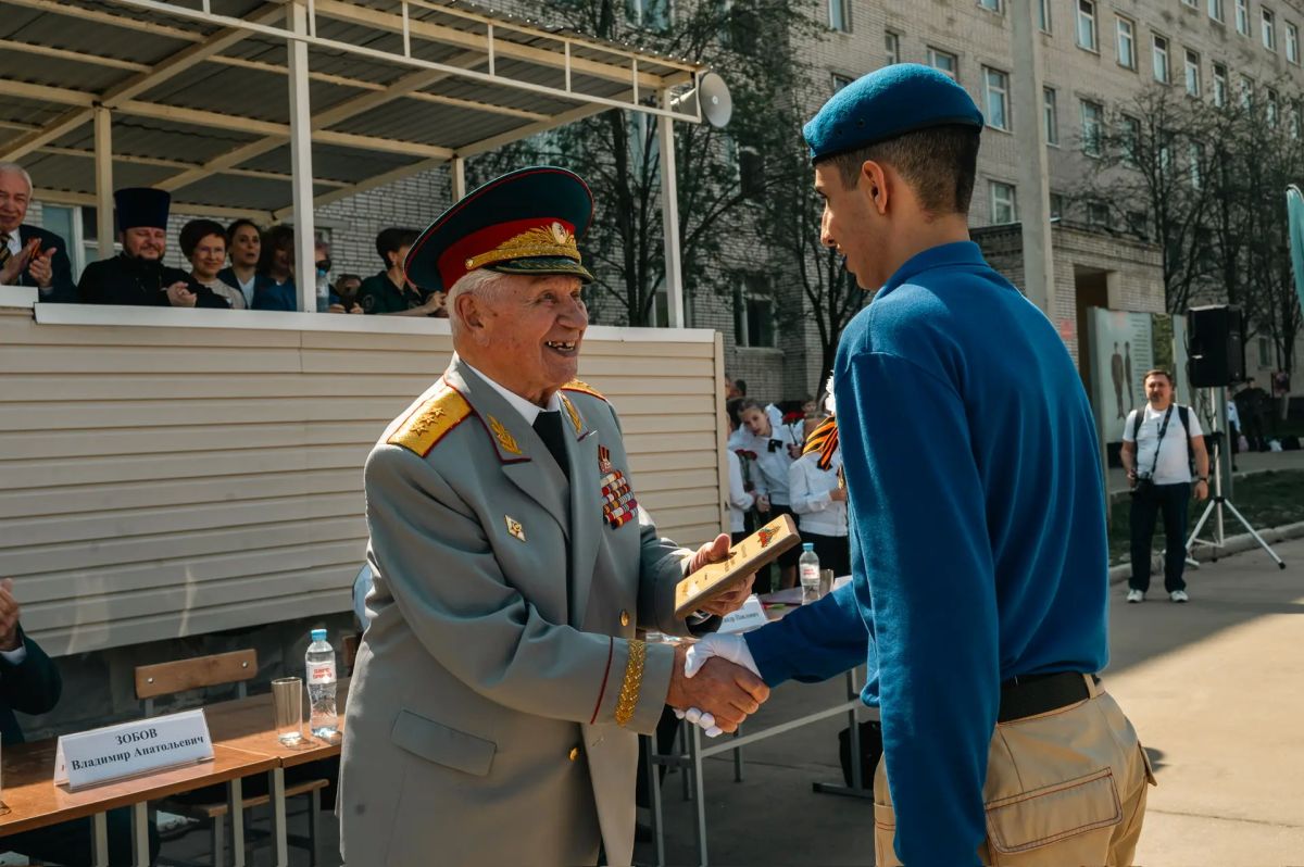 Сегодня 90-летний юбилей отмечает Иван Сергеевич Морозов – генерал-полковник, Почётный гражданин Домодедово и человек, к которому домодедовцы относятся с большим уважением Сегодня 90-летний юбилей отмечает Иван Сергеевич Морозов – генерал-полковник, Почётный гражданин Домодедово и человек, к которому домодедовцы относятся с большим уважением