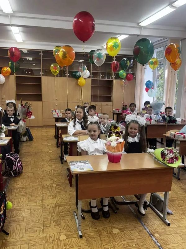 Вчерашний день был волнительным не только для школьников, но и для педагогов Вчерашний день был волнительным не только для школьников, но и для педагогов