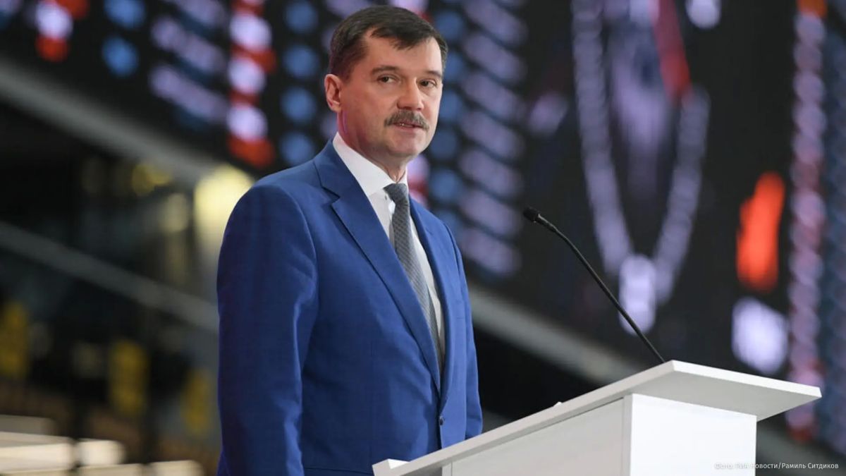 Экс-главу Росавиации Александра Нерадько отпустили из-под стражи и перевели под домашний арест, сообщил источник "Известий"