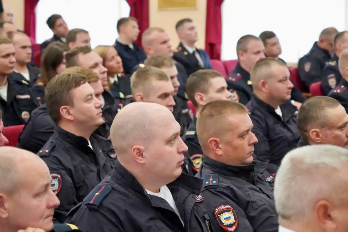 В Подольске поздравили сотрудников патрульно-постовой службы В Подольске поздравили сотрудников патрульно-постовой службы